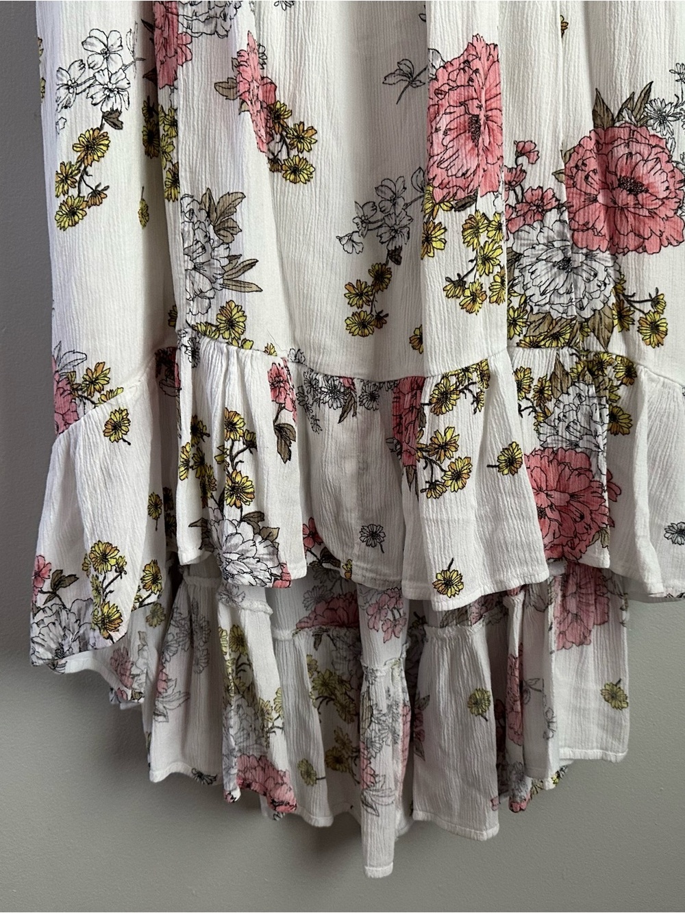 Torrid 2 midi high low dress white floral women’s 2x smocked ruffle spaghetti st - Picture 3 of 9